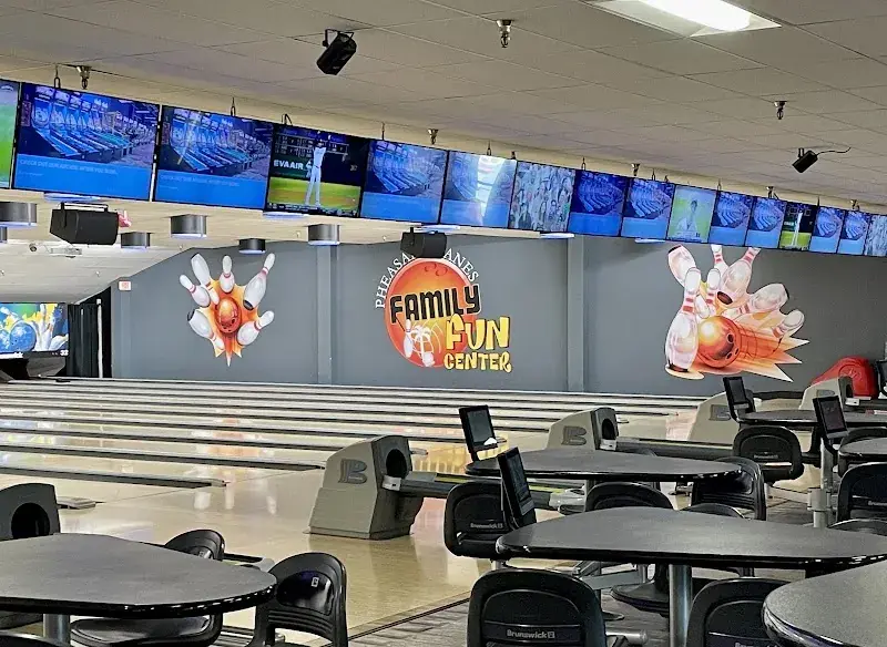 Pheasant Lanes Family Fun Center & Kegler's Pub in Bloomington, IL